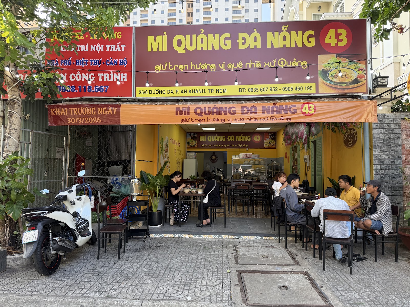 Mỳ Quảng Đà Nẵng 43 - La Tháp Quán in Saigon