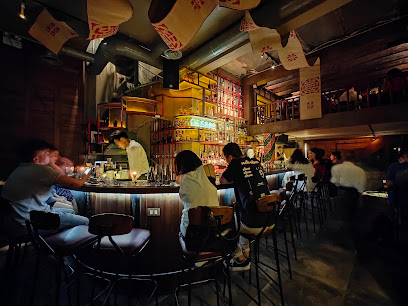 Nê Boong-ke Cocktail bar in Ha Noi - exterior