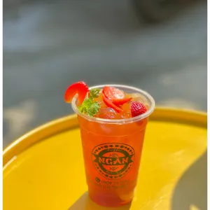 Strawberry Tea at Ngân Coffee in Saigon
