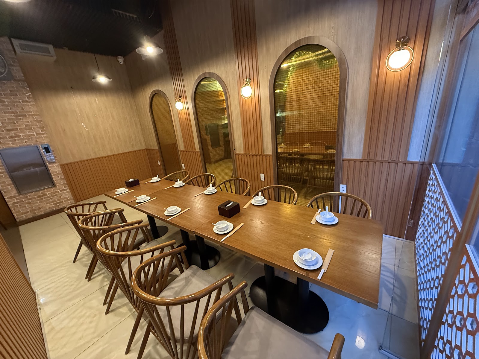 中国餐厅川粤烟火 nhà hàng ĂN ZÌ CŨNG ĐƯỢC Chinese restaurant in Ho Chi Minh City - exterior