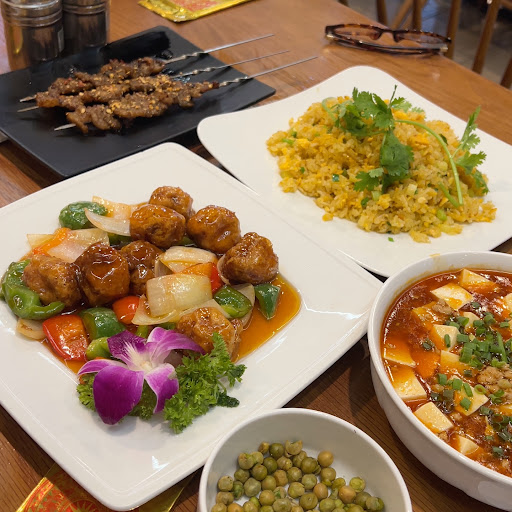 中国餐厅川粤烟火 nhà hàng ĂN ZÌ CŨNG ĐƯỢC in Saigon