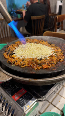 Stir-fried noodles with cheese