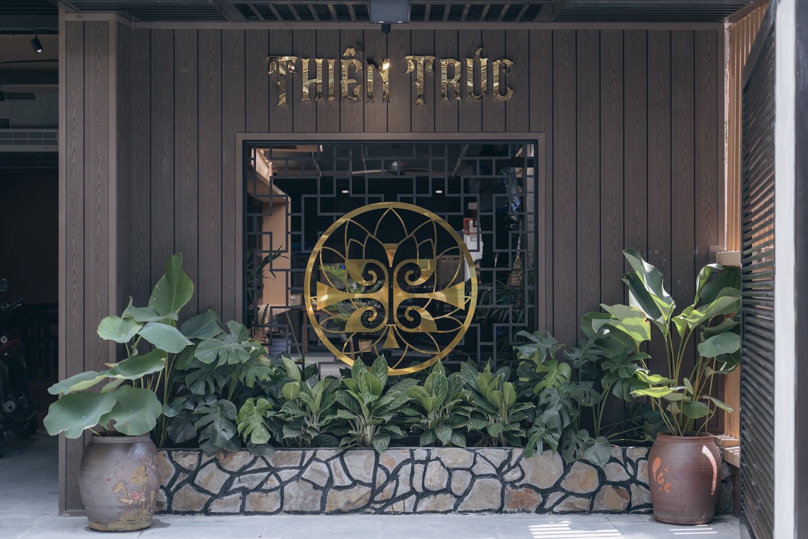 Nhà Hàng Chay Thiền Trúc - Trần Nhật Duật ( Vegetarian Restaurant ) - Restaurants in Thao Dien