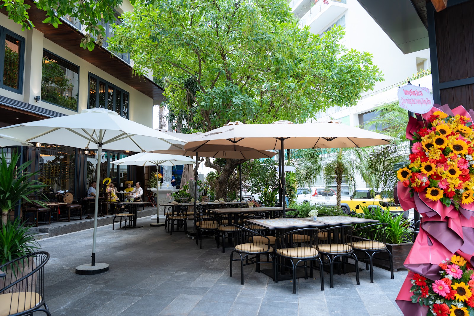 Nhà hàng thuần chay Ngon Vegan Dining & Cafe - Nguyễn Cao - Vegan Restaurant in Thao Dien