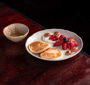 Pancakes with Fresh Fruit