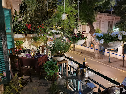 OAK Wine Boutique Restaurant in Ha Noi - exterior