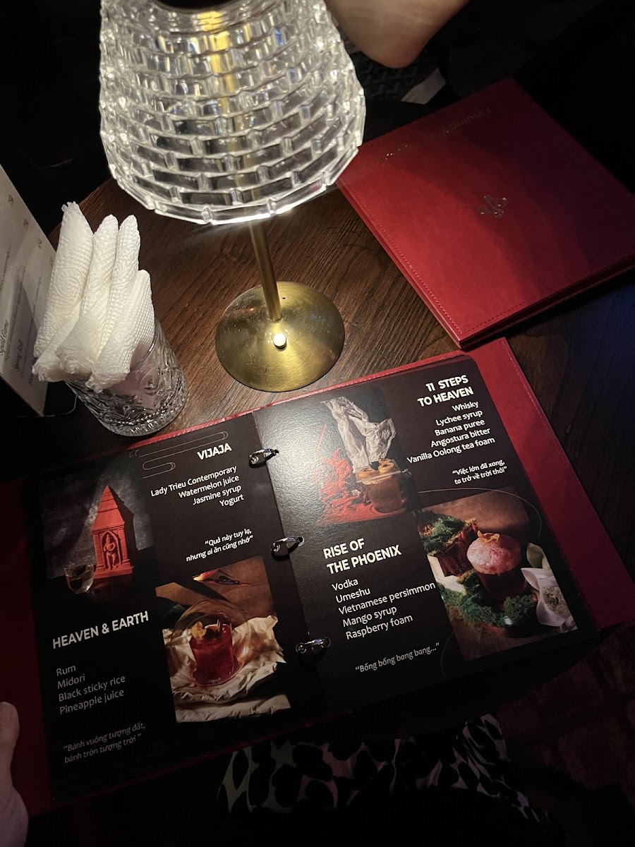 Off-dry Cocktail & Wine Bar photo 3 in Thao Dien