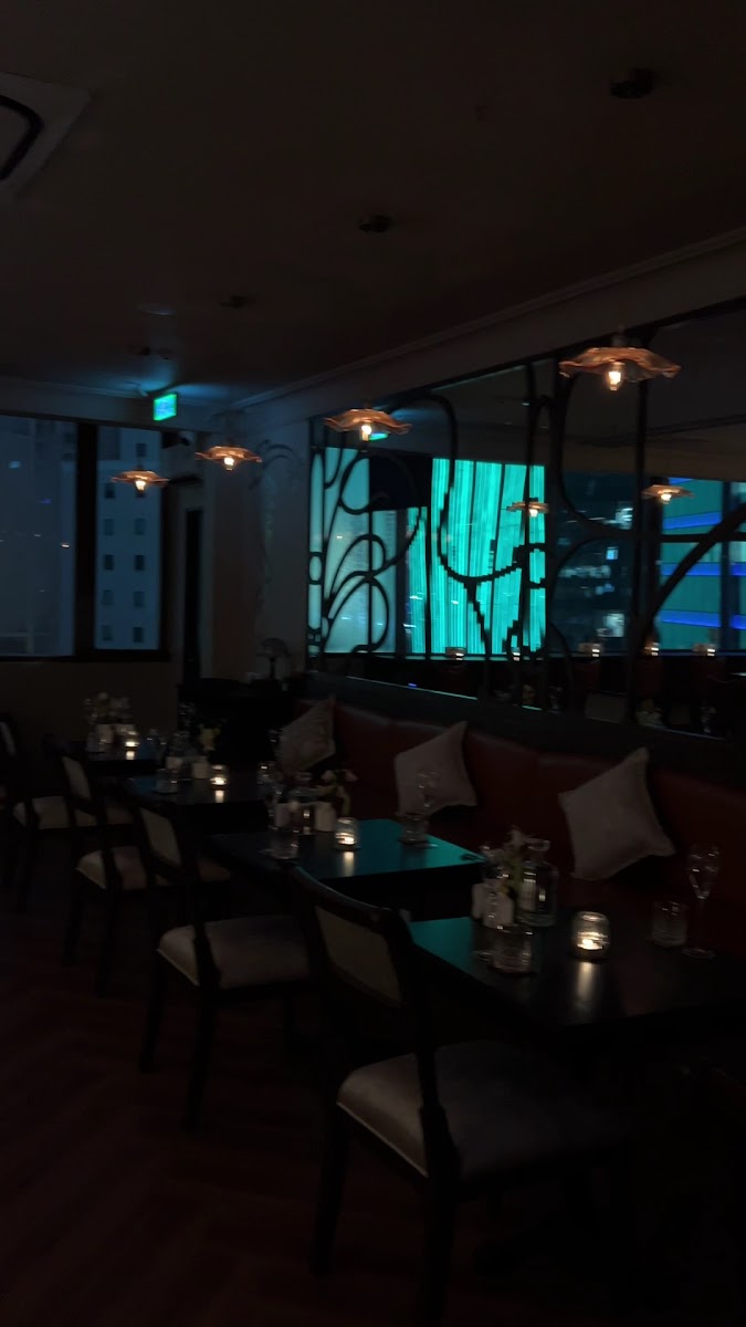 Olivette Fine Drinking Cocktail Bar photo 6 in Thao Dien