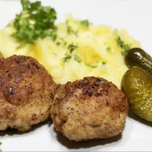 Slovakian Pork Meatballs at Pasteloa