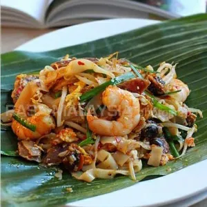 Stir-Fried Noodle with Cockles - Char Kway Teow With Cockles at Penang noodles