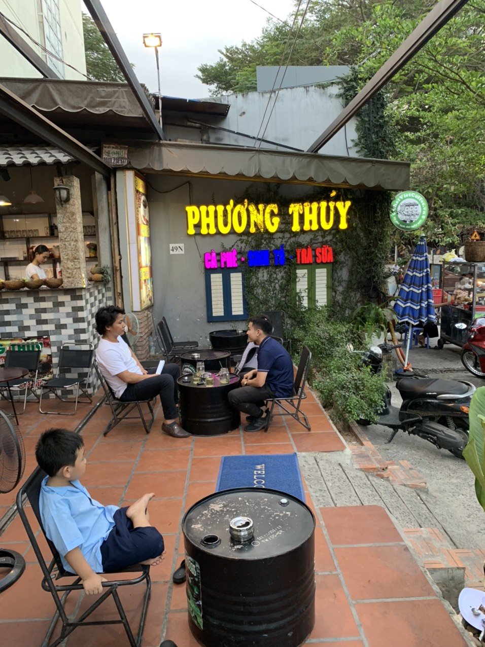 PHƯƠNG THUÝ Cafe Cafe in Ho Chi Minh City - exterior