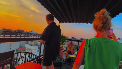 Pine & Dine Skybar and Restaurant photo 5 in Ha Noi
