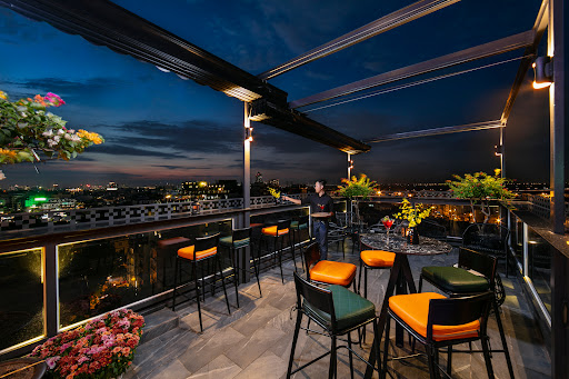 Pine & Dine Skybar and Restaurant photo 6 in Ha Noi