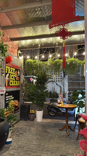 Pingu's Burger photo 9 in Thao Dien