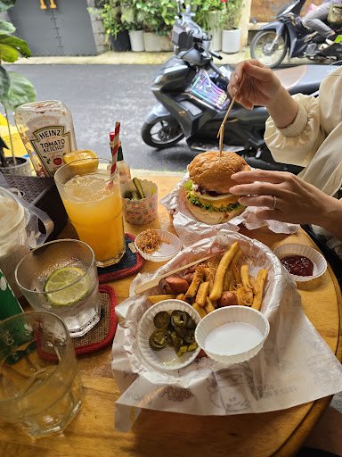 Pingu's Burger photo 10 in Thao Dien