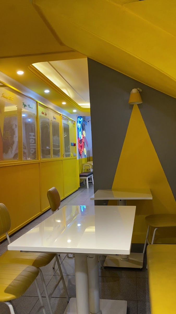 PLANET B42 - Fast Food Restaurant in Thao Dien