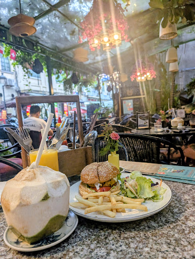 Puku Cafe & Bar photo 5 in Ha Noi