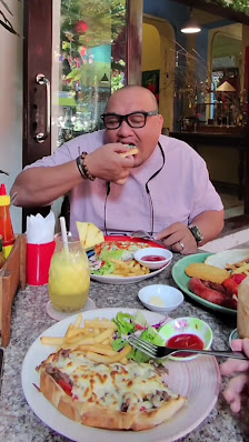 Puku Cafe & Bar photo 7 in Thao Dien