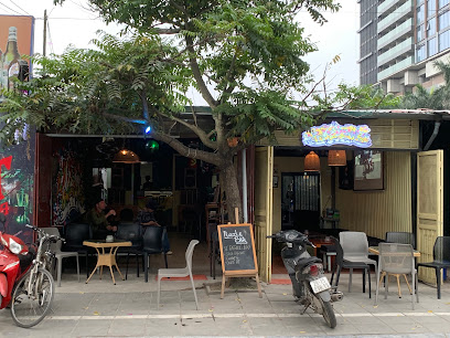 Puzzle Bar in Ha Noi - exterior