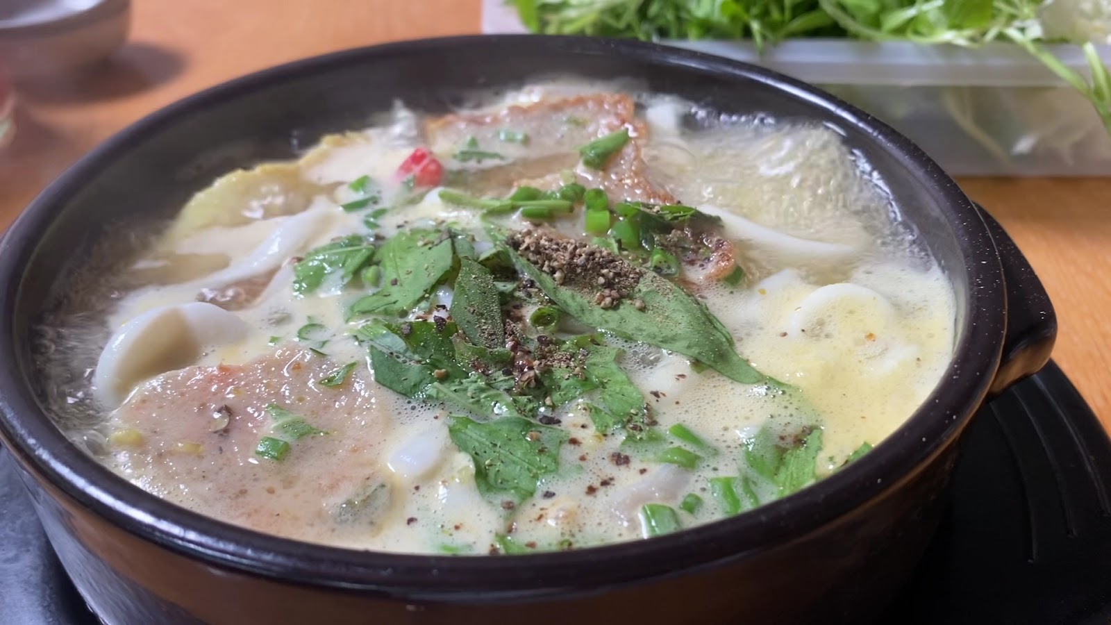 Quán Bánh Canh Cá Lóc Nồi Đất "Vĩ Tuyến 17" photo 3 in Thao Dien