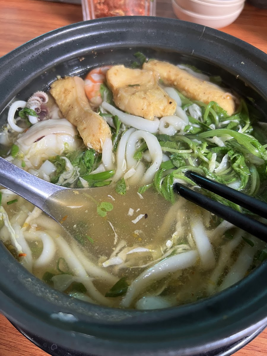 Quán Bánh Canh Cá Lóc Nồi Đất "Vĩ Tuyến 17" photo 4 in Thao Dien