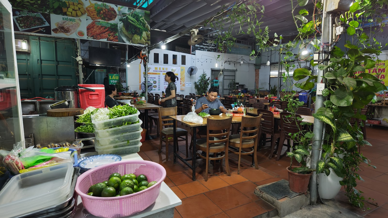 Quán Bánh Canh Cá Lóc Nồi Đất "Vĩ Tuyến 17" photo 8 in Thao Dien