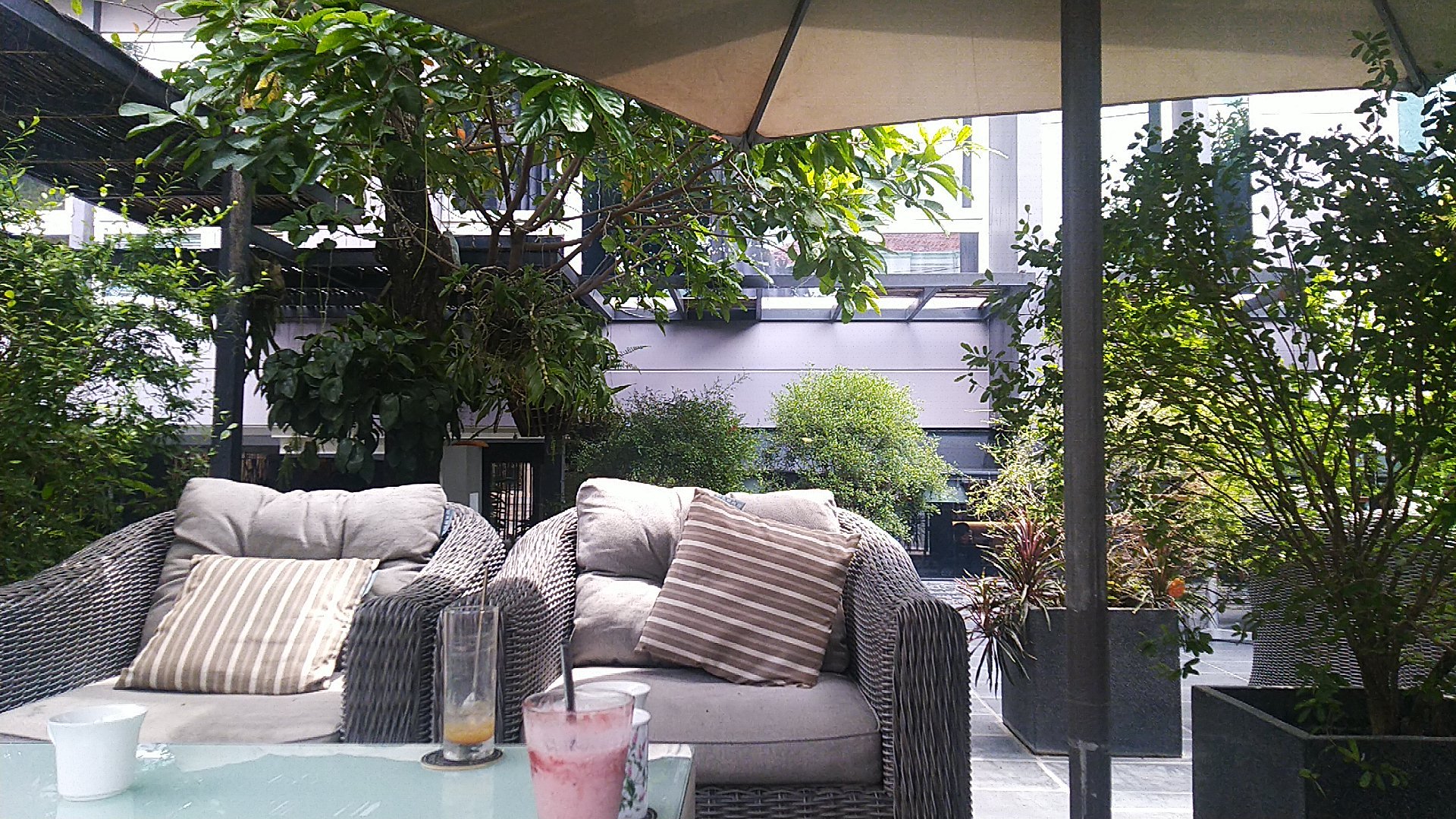 Río Coffee Cafe in Thao Dien - exterior