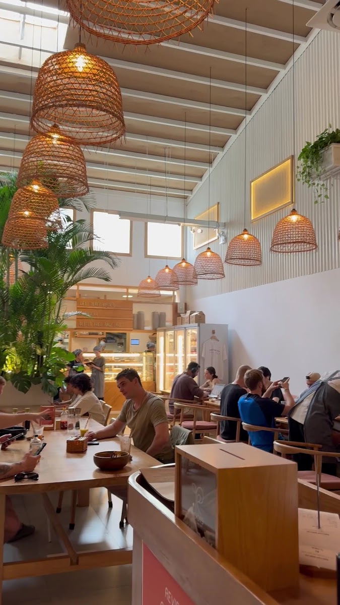 Roots Plant-based Cafe - Ben Thanh - Brunch in Thao Dien