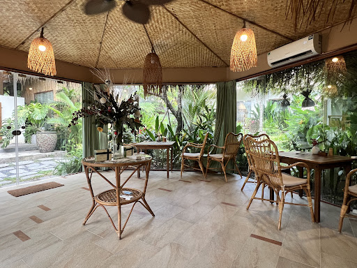 Roots Plant-based Cafe - Hẻm 41 Xuan Thuy photo 3 in Thao Dien