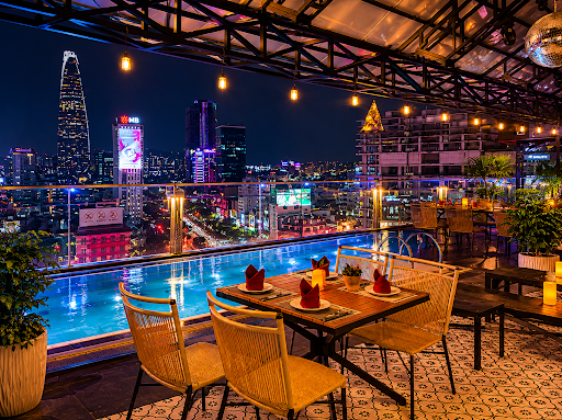 Rue 1930 Sky Bar & Lounge photo 8 in Thao Dien