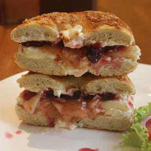 Brie Cranberry