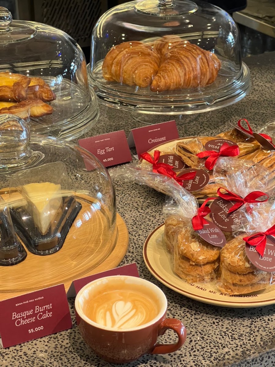 Bonjour Cafe 11 Tô Ngọc Vân photo 3 in Ha Noi