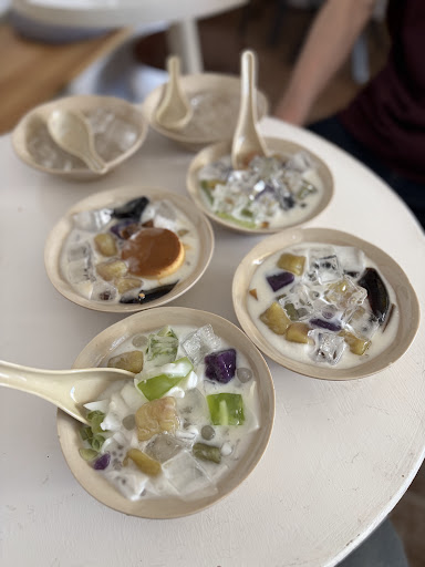 Y Lan Dessert Shop photo 2 in Thao Dien