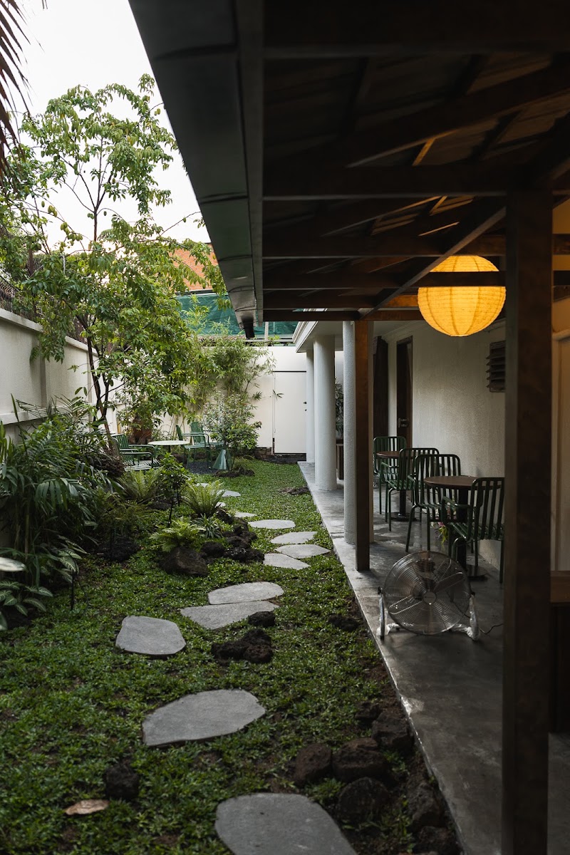 XÀO XẠC BAR - Quán Rượu Dưới Hiên photo 2 in Thao Dien