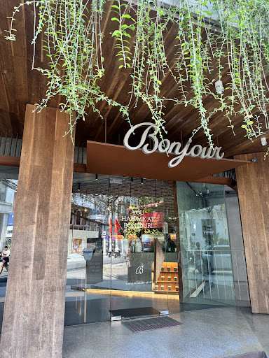 Bonjour Cafe 11 Tô Ngọc Vân photo 4 in Ha Noi