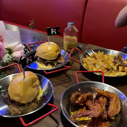 Red's Burger Vệ Hồ photo 6 in Thao Dien