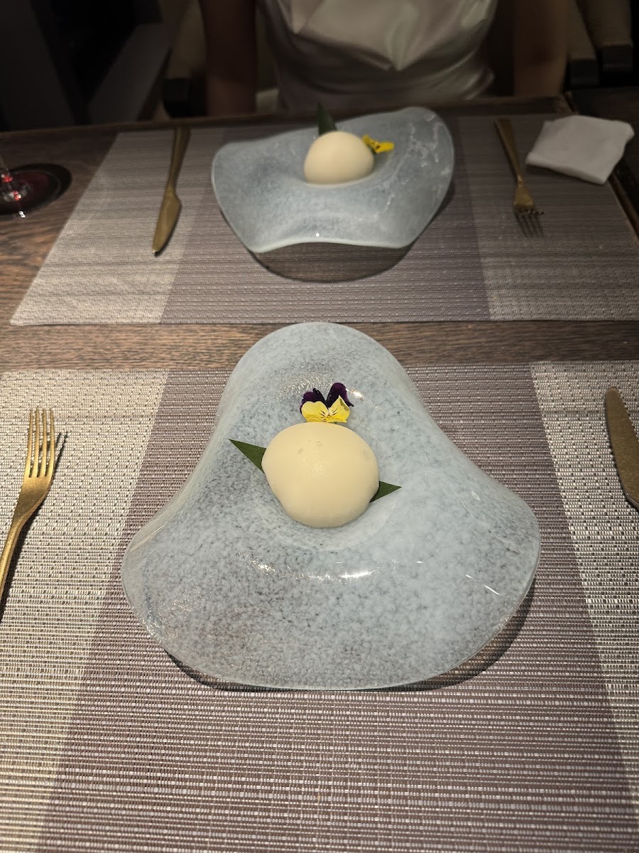Tenku - Japanese Modern Kaiseki & Bar photo 2 in Thao Dien