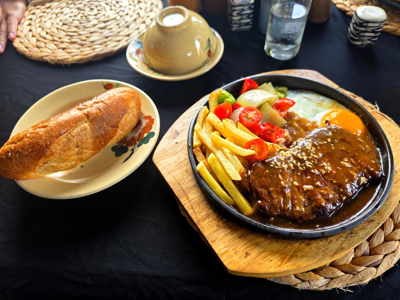 VIET Restaurant Hang Da & Rooftop Bar photo 5 in Ha Noi