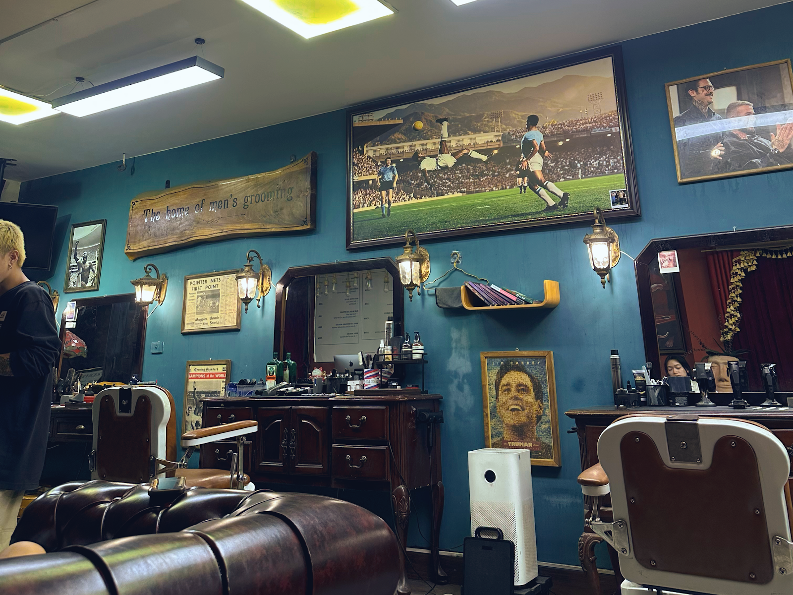 PEWPUM BARBERSHOP - Classic Barbershop Hanoi photo 8 in Ha Noi