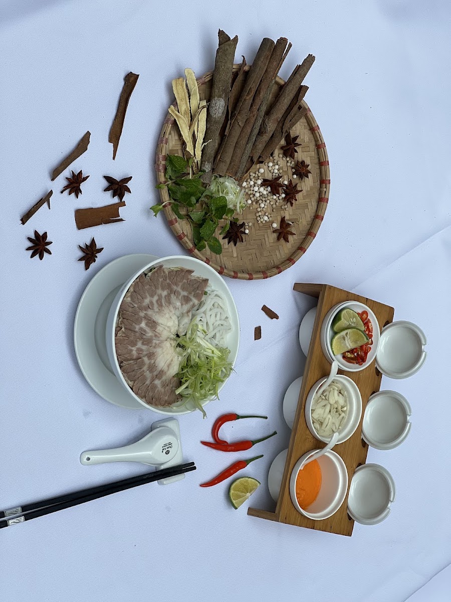 Lục Thủy Restaurant & Lounge photo 8 in Ha Noi