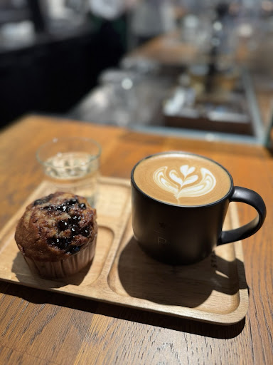 Starbucks Reserve Nhà Thờ photo 3 in Ha Noi