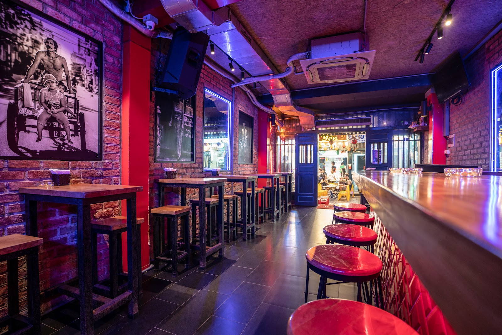 Local Bar photo 6 in Ha Noi