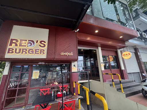 Red's Burger Vệ Hồ photo 3 in Thao Dien