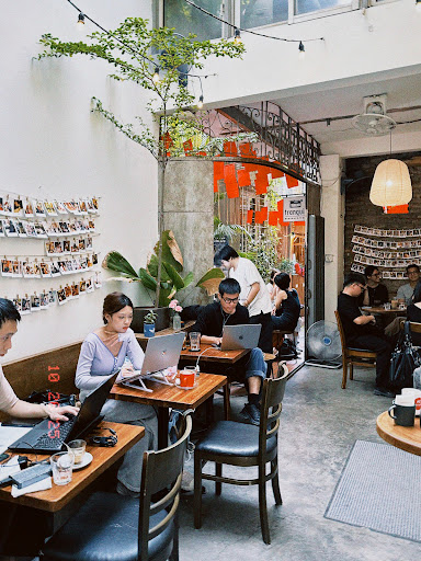 Tranquil Books & Coffee - 5 Nguyễn Quang Bích photo 8 in Ha Noi