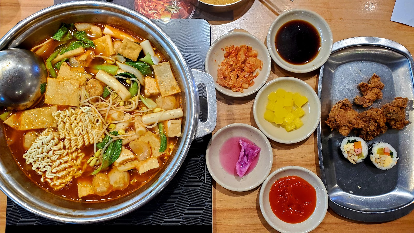 SPICY BOX VINCOM MEGAMALL THẢO ĐIỀN photo 3 in Thao Dien