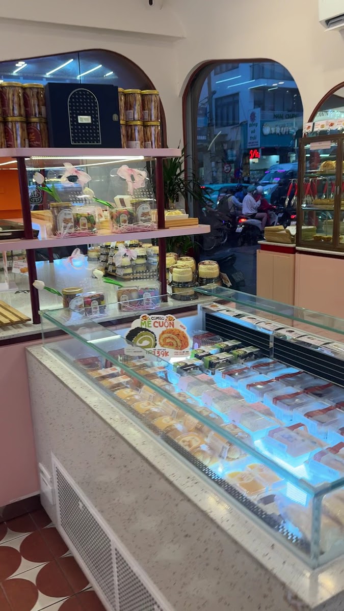 Sugar Town - Xô Viết Nghệ Tĩnh photo 4 in Thao Dien