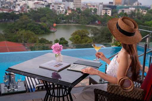 Thang Long Signature Restaurant & Rooftop Bar photo 3 in Thao Dien