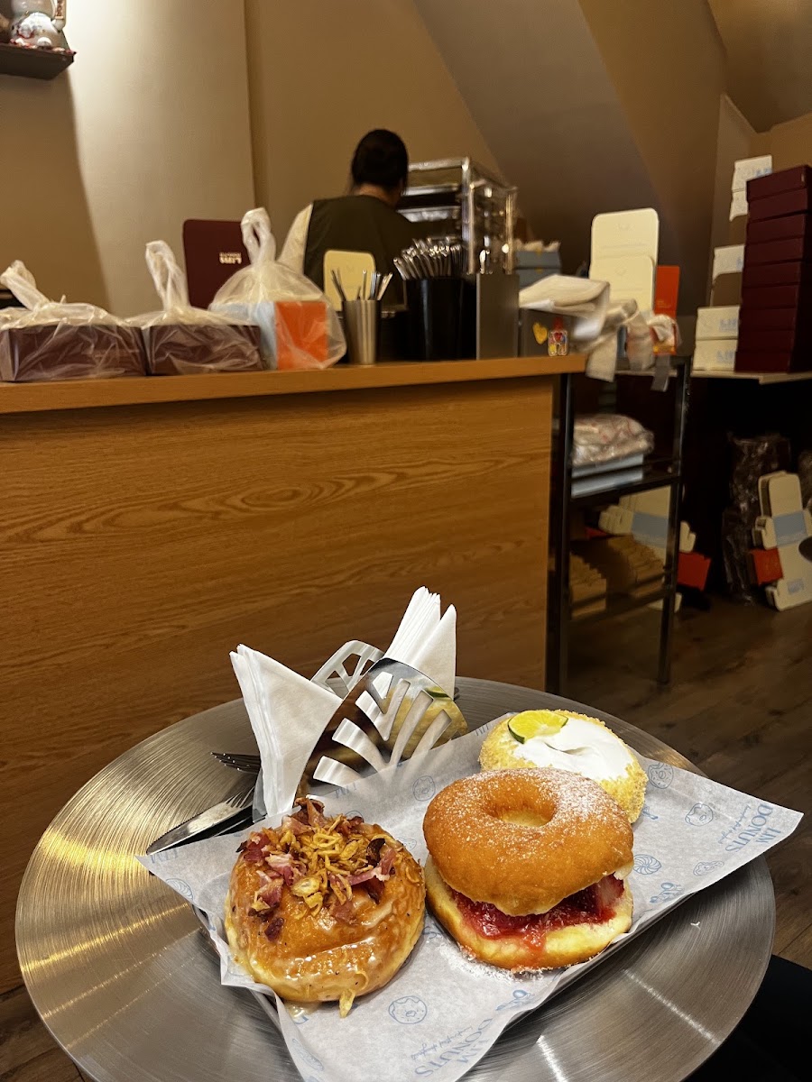 LÌM LỊM DOUGHHAUS photo 7 in Ha Noi