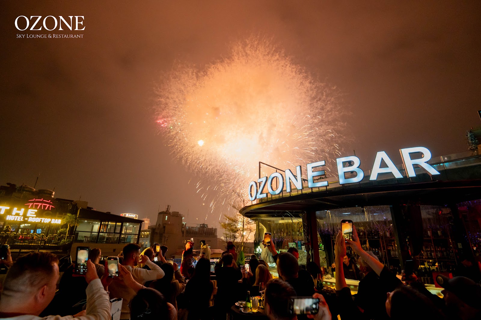 Ozone Sky Lounge & Restaurant Hanoi photo 8 in Thao Dien