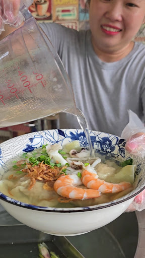 Sủi Cảo Tôm - Tiệm của Ngân photo 4 in Thao Dien